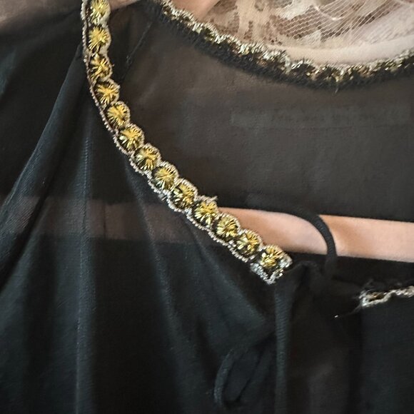 Elegant Black Women's Intimate Wear - Picture 2 of 6